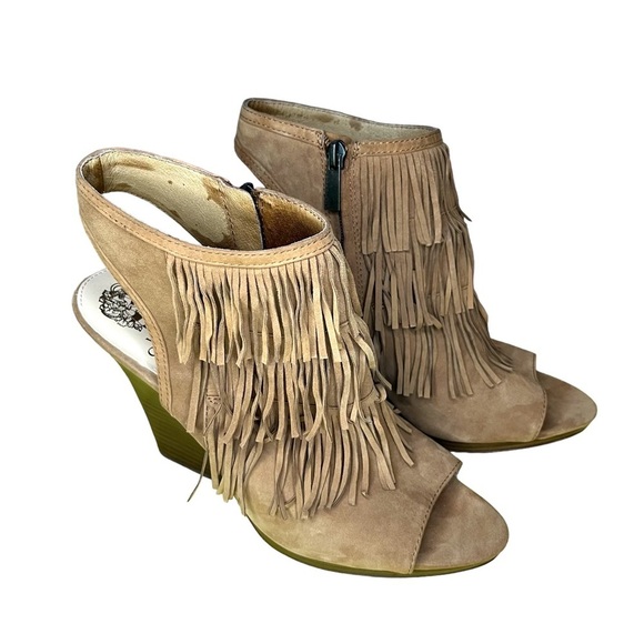 Vince Camuto Shoes - Vince Camuto Suede Fringe Heels Size Women’s 10